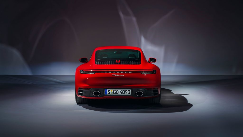Porsche 911 Carrera, a versão mais acessível do desportivo alemão