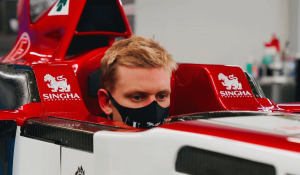Ferrari irá promover jovem talento da academia de pilotos à equipa de Fórmula 1