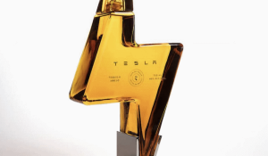 Tequila da Tesla custa 212 euros e está esgotada