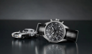 Relógio de luxo da IWC traz um Mercebes 300 SL Gullwing de oferta